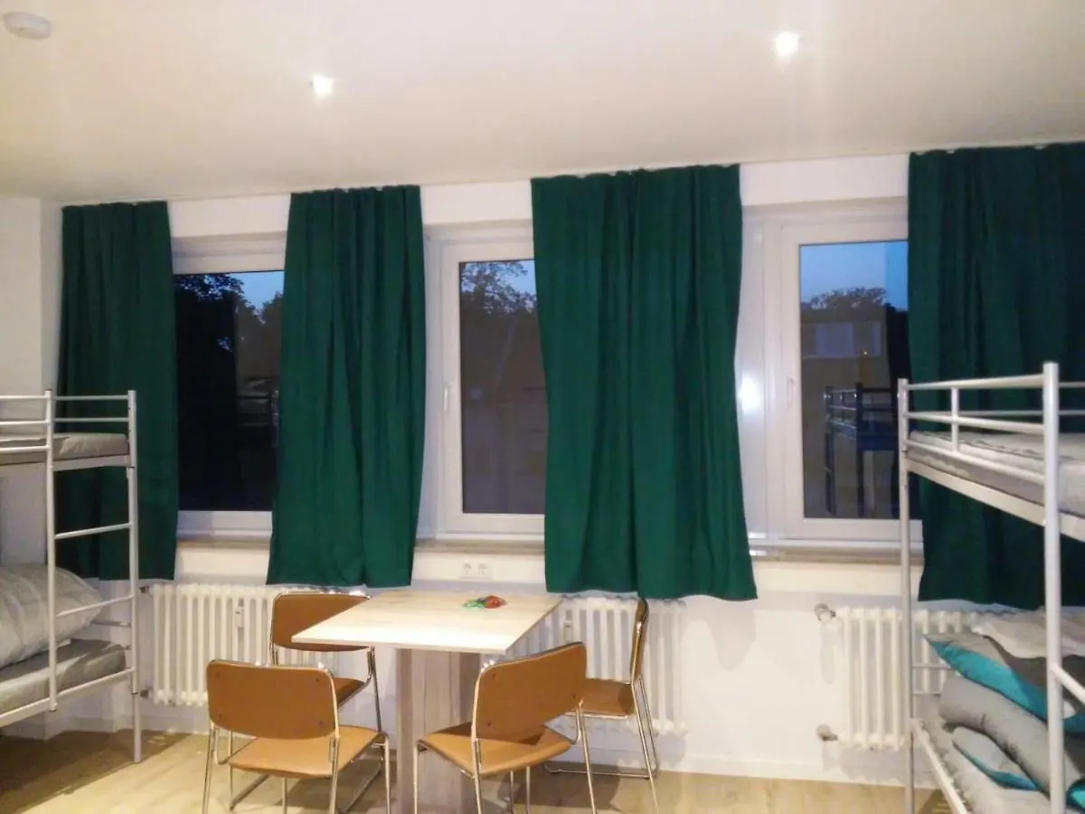 Studio-Apartment Am Wehrhahn 38 뒤셀도르프 0*,  독일